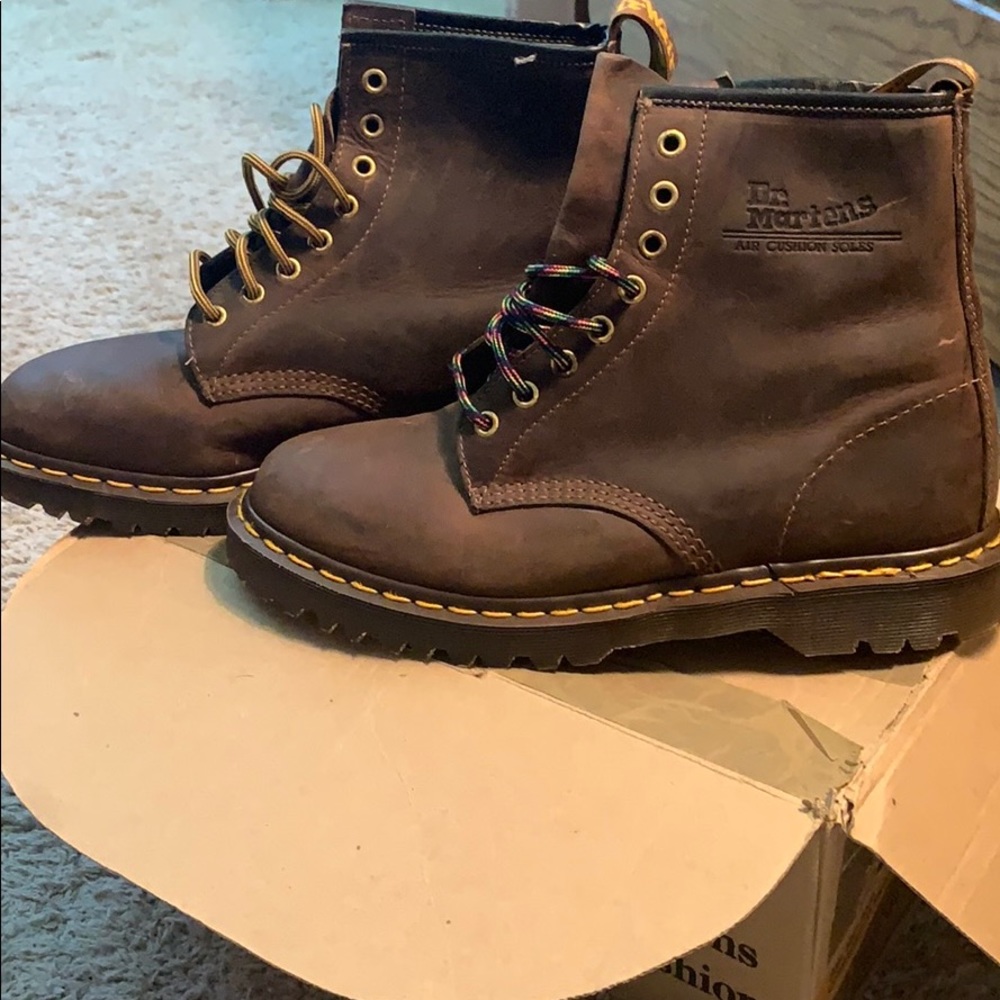 Dr Martens 8 Eyelet Boot Brown